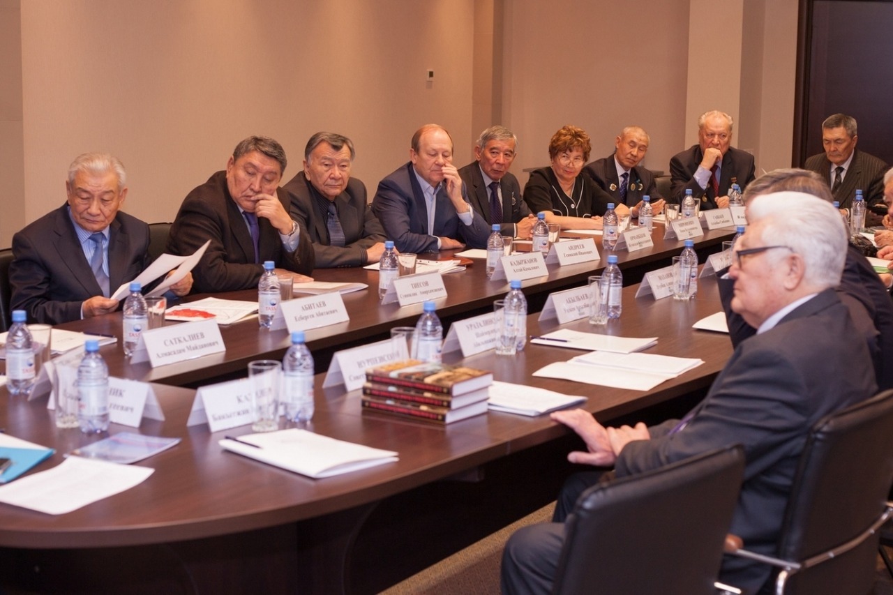 Встреча руководства Министерства энергетики РК с ветеранами энергетической отрасли Казахстана